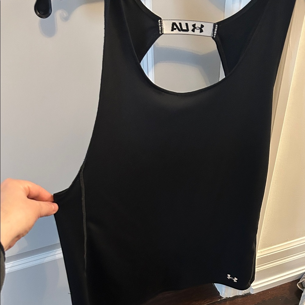 XL Under Armour Jet Black Athletic Tank with Mesh back
